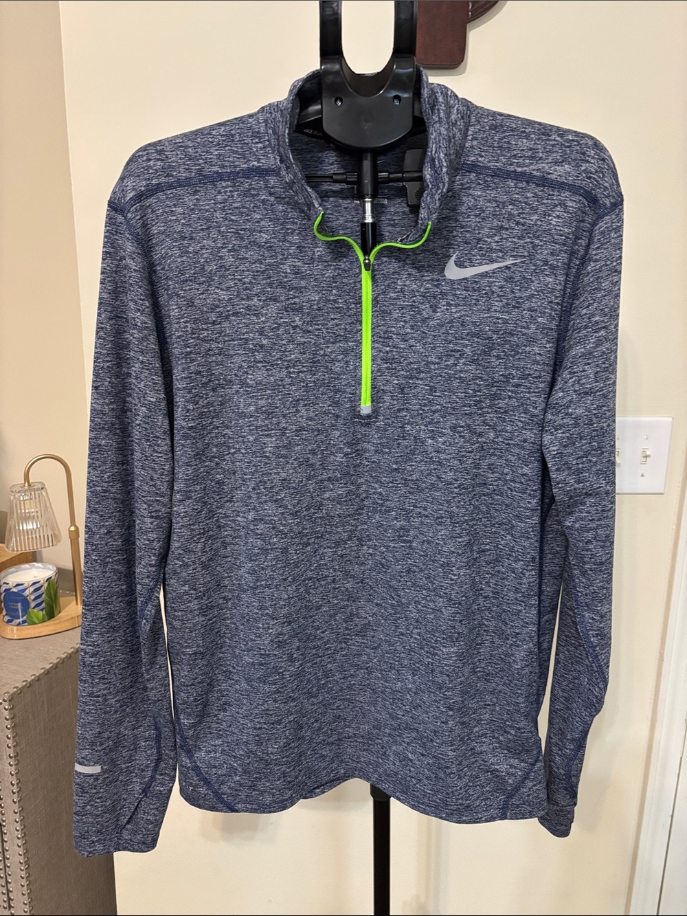 Nike Men’s Heathered Navy Quarter-Zip with Neon Green Trim size Large
